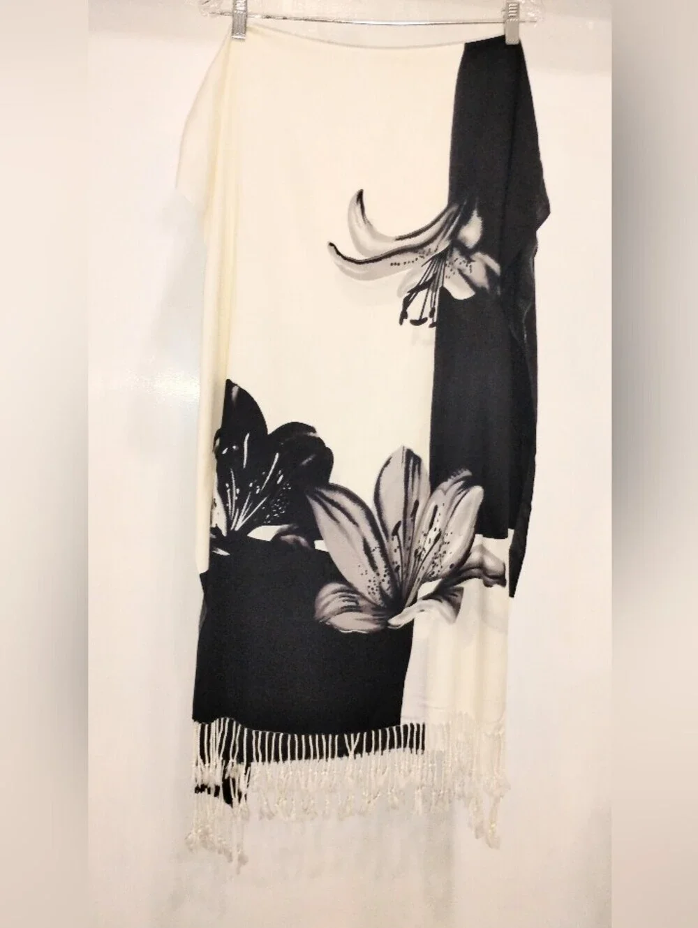 FRINGED DAY LILY WRAP